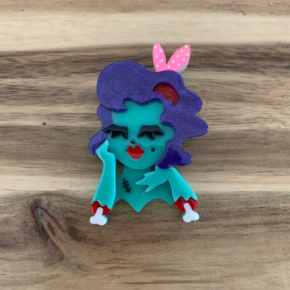 Erstwilder Drop Dead Gorgeous Brooch NWOT